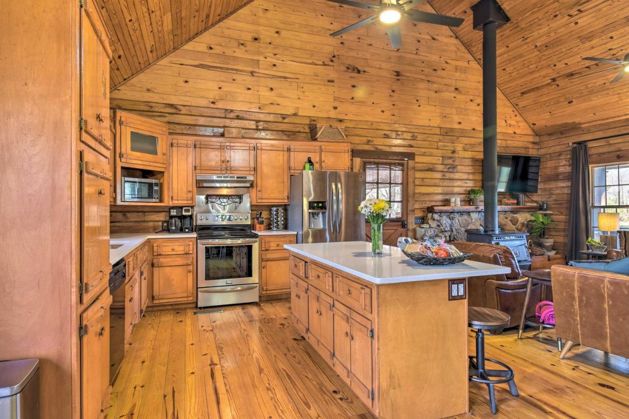 Luxury Pearcy Cabin With 5 Private Acres And Hot Tub! Eksteriør bilde